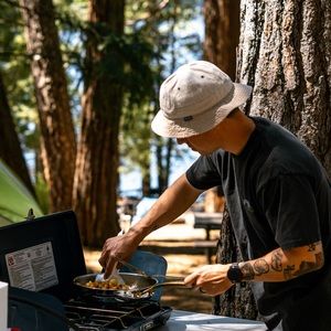 Meet your Posher, Jeremiah